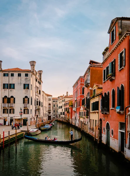 Venice Italy October 2022 Venetian Gondola Sails Characteristic Canal Colorful — Stock Photo, Image