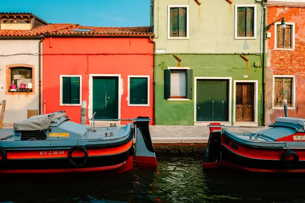 Burano Italy October 2022 Burano Dwellings Front Canal Moored Boats — Stock Photo, Image