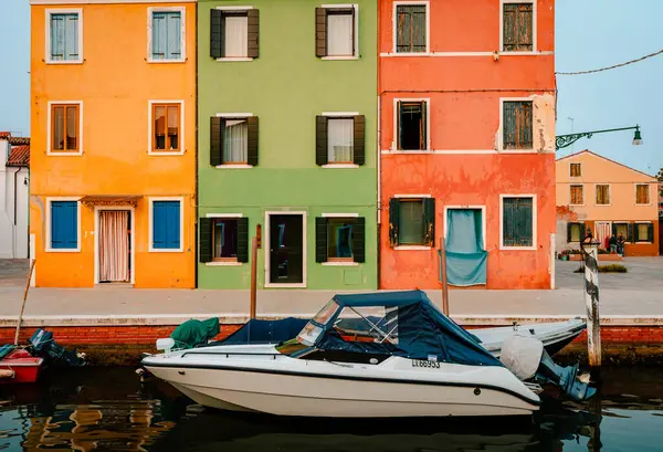 Burano Italy October 2022 Colorful Houses Burano Moored Boats — Stock Photo, Image