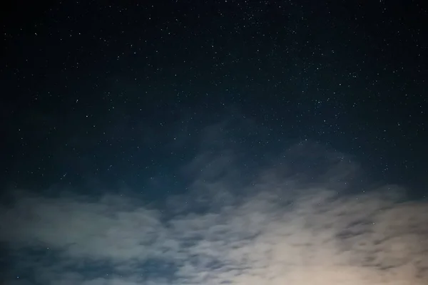 Ночное Небо Вселенная Полная Звезд Фон Ночное Небо Звездами Облаками — стоковое фото