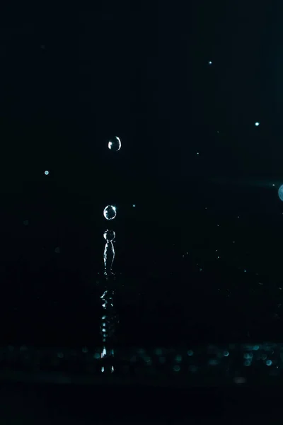 Stänk Vatten Vatten Droppe Stänk Närbild Svart Bakgrund — Stockfoto