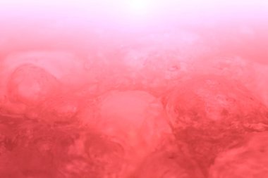 Parlak kırmızı renk gradyanı soyut arkaplan. Hafif doku ve yumuşak bulanık tasarım. Sanat ve tasarım arka planı için su yüzeyi alanı, afiş, duvar kağıdı, arkaplan