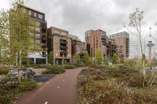 Rotterdam, Hollanda - 11-16-2024: Rotterdam 'da küçük C bloğu