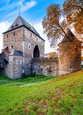 Ponttor - ortaçağ şehir kapısı Aachen, Almanya