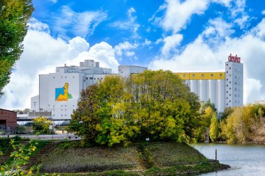 Duesseldorf Medya Limanı, Almanya - Duesseldorf Medienhafen