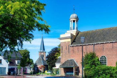 Hollanda, Akkrum 'daki Baptist ve şehir kilisesi