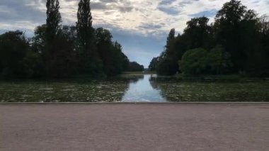 Göllü güzel bir manzara.