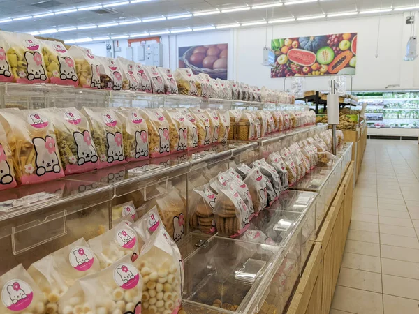 Perak Malezja Lutego 2023 Różne Przekąski Gotowe Sprzedaży Supermarketach — Zdjęcie stockowe