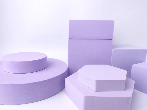 Фиолетовый Фиолетовый Подиум Минимальный Набор Продуктов Белом Фоне — стоковое фото