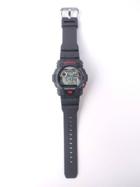 Malezya, 30 Mayıs 2022: Casio Men 'in G7900-1 G-Shock' u beyaz arka planda.