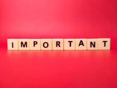 Kırmızı arkaplanda IMPORTANT sözcüğünü kullan