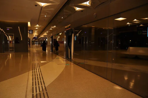 stock image Doha, Qatar.04.27.2023.Inside metro station - Doha Metro. The Doha Metro is a rapid transit system in Doha, Qatar's capital city. Middle East, Arabian Gulf.