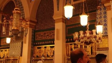 Peygamberimiz Hz. Muhammed 'in mezarı, Kâhinler Camii' ndeki El-Ramaza el-Şerife 'nin yanındadır. Suudi Arabistan Krallığındaki Medine..