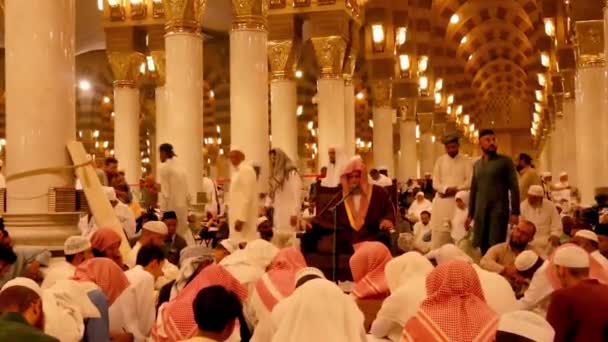 Medina Saudiarabien Profetens Moské Ger Muslimsk Religiös Lärd Religiös Lektion — Stockvideo