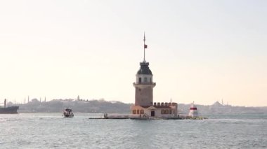 05.05.2024. İstanbul, Türkiye. Bakire Kulesi. Kız Kulesi İstanbul. İstanbul, Türkiye 'de turizm beldesi.