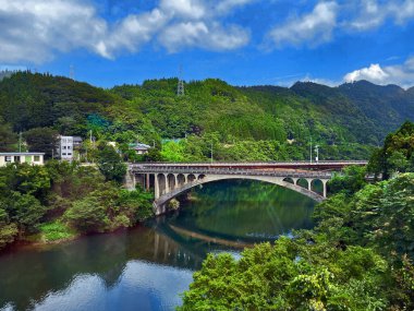 Gifu Gem: Hida 'nın Idyllic Köy Demiryolu Köprüsü, Takayama, Gifu Bölgesi, Japonya