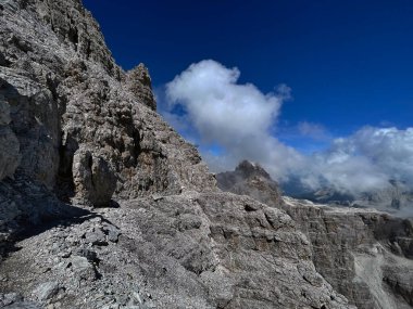 Alpine Ambience: Adamello Brenta, Bocchette, Dolomites 'te Savunmasız İzler