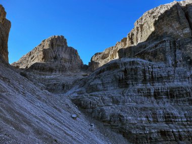 Zirve İzleme: Adamello Brenta 'daki Dolomite Via Ferrata Yarışması, Bocchette, Dolomitler