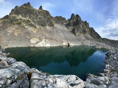 Keşif Tepeleri: Lac Blanc Reflections, Grand Balcon, Chamonix, Fransa