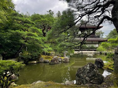 Huzurlu Tapınaklar: Gion 'un Ruhsal Ruhu, Kyoto, Japonya