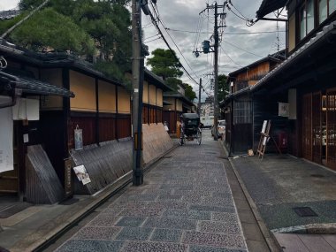 Geleneksel Japon Yolları: Gion 'un Eski Bölgesi, Kyoto, Japonya