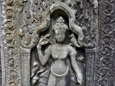 Ta Prohm ile Yolculuk: Angkor Wat, Siem Reap, Kamboçya 'daki Kamboçya Esrarengiz Oymaları Keşfediliyor