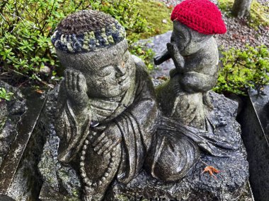 Miyajima, Hiroşima, Japonya 'da Taş Heykel Varlığı