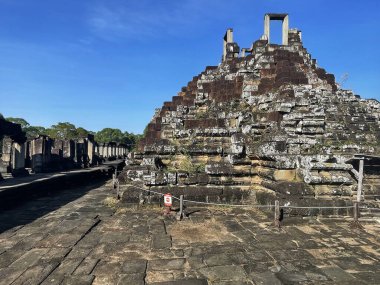 Mimari Harikalar: Bayon Tapınağı Antik Görkemi, Angkor Wat, Siem Reap, Kamboçya