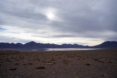 And Gölleri üzerindeki görkemli Günbatımı - Rezerv Eduardo Avaroa, Uyuni, Bolivya