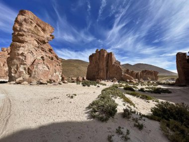 Açık Gök Altında Çöl Kanyonu Kaya oluşum peyzajı, İtalya Perdida, Colcha K, Uyuni, Bolivya