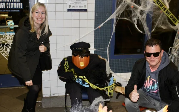 Хэллоуин Полицейском Участке Метро Нью Йорка Октября 2022 Нью Йорк — стоковое фото