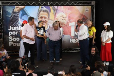 Brezilya Seçimleri: Eski Cumhurbaşkanı Lula Sao Paulo 'da Pepe Mujica ile bir röportaj yaptı. 29 Ekim 2022, Sao Paulo, Brezilya: Brezilya cumhurbaşkanı adayı, eski başkan Luiz Inacio Lula da Silva bir basın toplantısı sırasında 