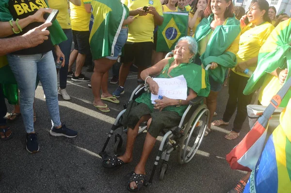 stock image Bolsonarista demonstrators protest calling for Military Intervention in Brazil. November 2, 2022, Rio de Janeiro, Brazil: Militant supporters of Brazilian President Jair Bolsonaro participated in a coup act in front of Duque de Caxias Headquarter