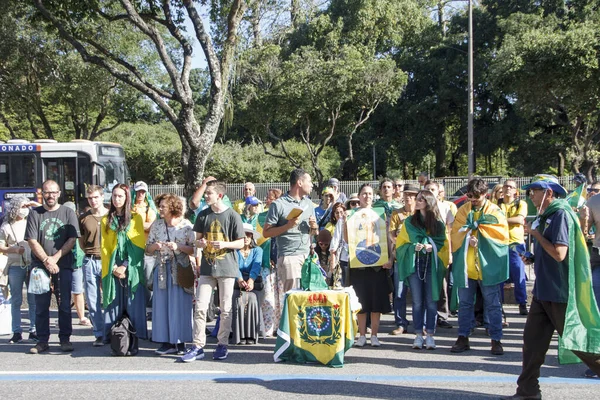ブラジル大統領ジェール ボルソナリスタの支持者は リオデジャネイロの東軍司令部の前に収容されたままである 2022年11月5日ブラジル リオデジャネイロ ジャイル ボルソナーロ大統領支持者 自由党 — ストック写真