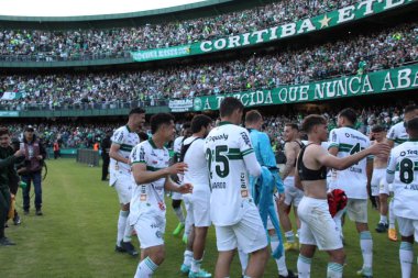 Brezilya Futbol Şampiyonası: Coritiba Flamengo 'ya karşı. 6 Kasım 2022, Curitiba, Parana, Brezilya: Coritiba ile Flamengo arasındaki futbol maçı, Brezilya Futbol Şampiyonası 'nın 36.