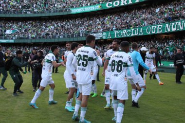 Brezilya Futbol Şampiyonası: Coritiba Flamengo 'ya karşı. 6 Kasım 2022, Curitiba, Parana, Brezilya: Coritiba ile Flamengo arasındaki futbol maçı, Brezilya Futbol Şampiyonası 'nın 36.