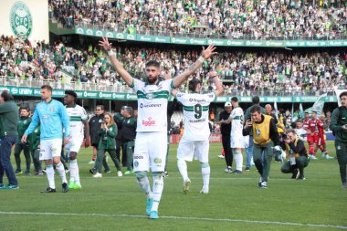 Brezilya Futbol Şampiyonası: Coritiba Flamengo 'ya karşı. 6 Kasım 2022, Curitiba, Parana, Brezilya: Coritiba ile Flamengo arasındaki futbol maçı, Brezilya Futbol Şampiyonası 'nın 36.