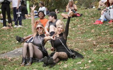 Kenyalı Chebet & Lokedi NYC Maratonu 'nu kazandı. 6 Kasım 2022, New York, ABD: 33 yaşındaki Kenyalı Evans Chebet, Brezilyalı Daniel do Santos 'u 2 saat 8 dakika 41 saniye geçerek New York Maratonu' nu kazandı.