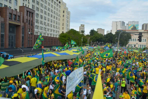 Apoiantes Presidente Brasileiro Jair Bolsonaro Permanecem Acampados Frente Comando Militar — Fotografia de Stock
