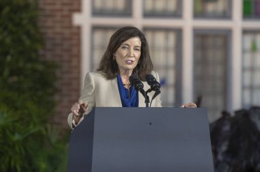 ABD Başkanı Joe Biden, Kampanya Yürüyüşünde Vali Kathy Hochul ve New York Eyaleti Demokratlarına katıldı. 6 Kasım 2022, Yonk, New York, ABD: ABD Başkanı Joe Biden Vali Kathy Hochul ve New York Eyaleti Demokratlarına katıldı 