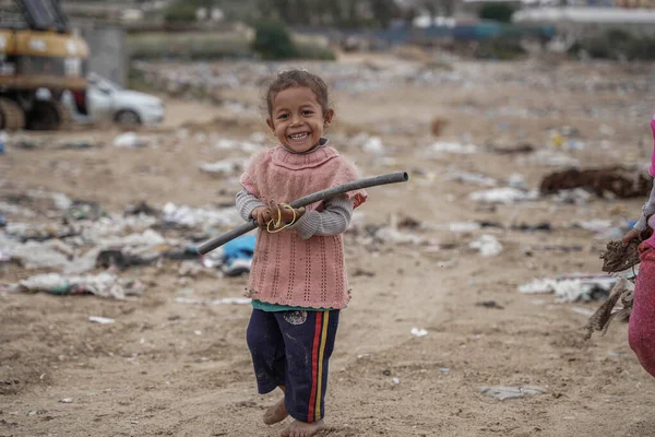 Los Palestinos Viven Una Vida Difícil Bajo Asedio Clima Frío —  Fotos de Stock