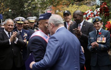 103. Gaziler Günü Geçidi 2022 - NYC. 11 Kasım 2022, New York, ABD: New York Şehri 103. Gaziler Günü Geçidi, Madison Square Parks Ebediyetsiz Işık Personel Alayı 'nda resmi çelenk seremonisi ve bir dakikalık saygı duruşuyla başlıyor..