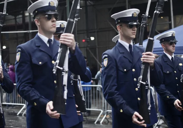 2022年11月11日 美国纽约 纽约市第103退伍军人日游行在麦迪逊广场公园举行默哀和隆重的敬献花圈仪式 外邦盟友将献上花环 — 图库照片