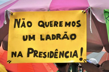 Brezilya Cumhurbaşkanı Jair Bolsonaro 'nun Rio de Janeiro' daki protestolarını destekleyenler. 15 Kasım 2022, Rio de Janeiro, Brezilya: Bolsonist göstericiler şehir merkezindeki Dük de Caxias Sarayı olarak bilinen Doğu Askeri Komutanlığı önünde protesto gösterileri düzenliyorlar. 