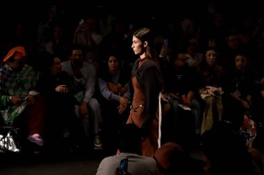 SPFW-N54: Sonbahar / Kış 2023 Koleksiyonu - Rocio Canvas defilesi. 18 Kasım 2022, Sao Paulo, Brezilya: Sao Paulo Moda Haftası 'nda Rocio Canvas defilesi, Sonbahar / Kış 2023 koleksiyonu (SPFW-N54) Komplexo Tempo' da düzenlendi.