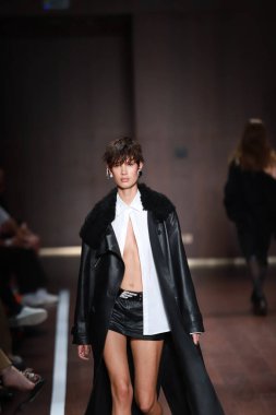 SPFW-N54: Sonbahar / Kış 2023 Koleksiyonu - Ellus moda gösterisi. 18 Kasım 2022, Sao Paulo, Brezilya: Sao Paulo Moda Haftası sırasındaki Ellus defilesi, Sonbahar / Kış 2023 koleksiyonu (SPFW-N54), Sao Paulo 'daki Rosewood Otel' de düzenlendi.