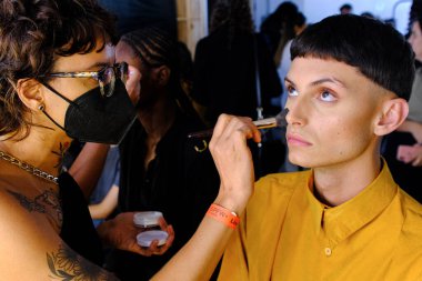 (SPFW-N54: Sonbahar / Kış 2023 Koleksiyonu - Lino Villaventura Brand 'in sahne arkası. 18 Kasım 2022, Sao Paulo, Brezilya: Sao Paulo Moda Haftası 'ndaki Lino Villaventura defilesinin sahne arkası, Sonbahar / Kış 2023 koleksiyonu (SPFW-N54) 