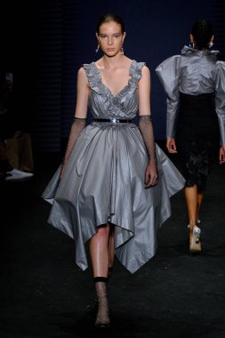 SPFW-N54: Güz / Kış 2023 Koleksiyonu - Cria Costura marka moda gösterisi. 20 Kasım 2022, Sao Paulo, Brezilya: Sao Paulo Moda Haftası sırasında Cria Costura marka defilesi, Sonbahar / Kış 2023 koleksiyonu (SPFW-N54)