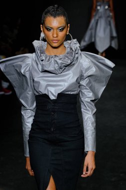 SPFW-N54: Güz / Kış 2023 Koleksiyonu - Cria Costura marka moda gösterisi. 20 Kasım 2022, Sao Paulo, Brezilya: Sao Paulo Moda Haftası sırasında Cria Costura marka defilesi, Sonbahar / Kış 2023 koleksiyonu (SPFW-N54)