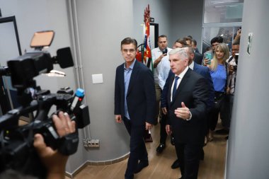 Sao Paulo 'daki biyometrik dolandırıcılıkla mücadelede uzmanlaşmış ilk polis biriminin göreve başlama töreni. 24 Kasım 2022, Sao Paulo, Brezilya: Sao Paulo Valisi Rodrigo Garcia, ilk polis biriminin açılış töreni sırasında 